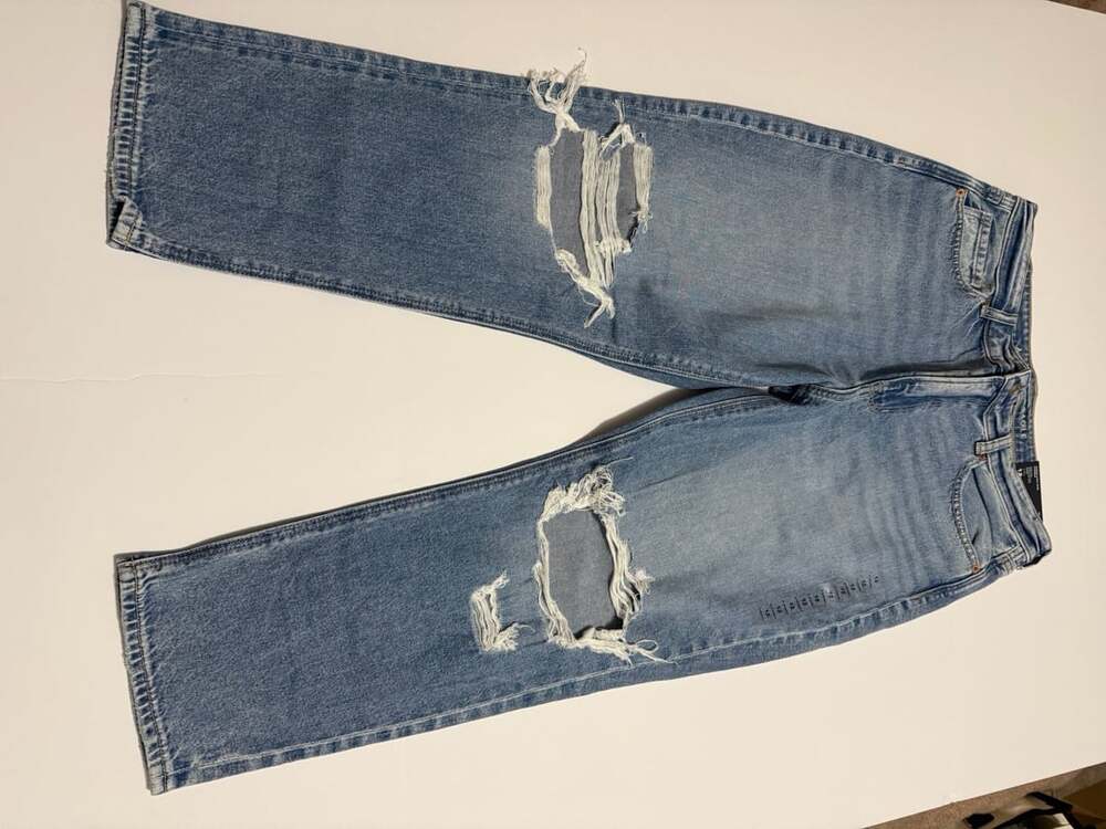American Eagle Super High-Rise Strigid Mom Jean Blown Out Blue Size 12 X-Short